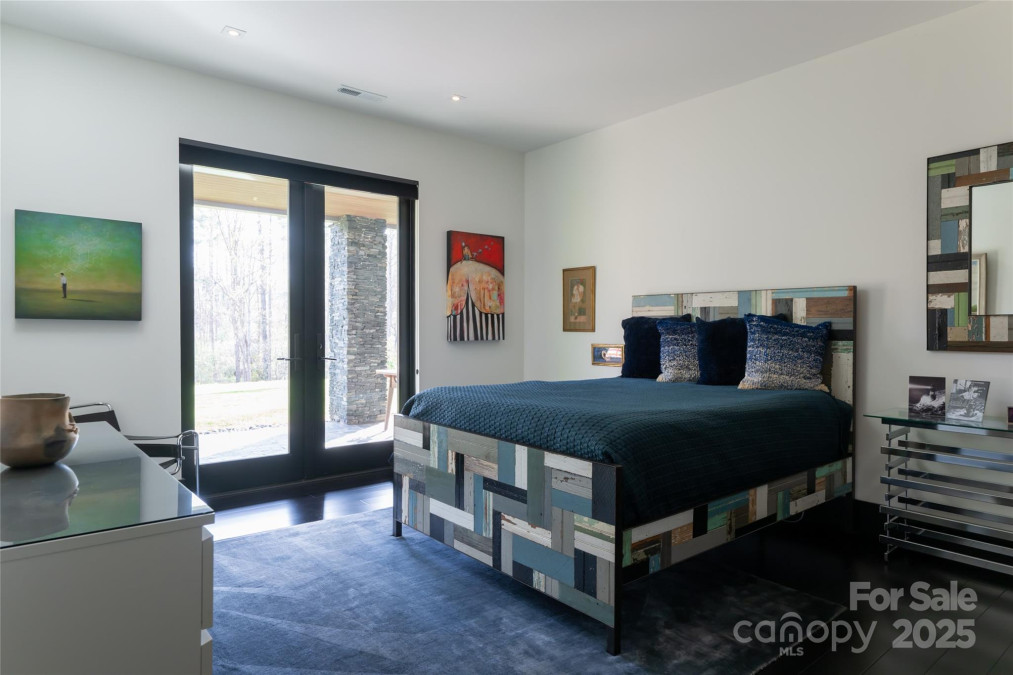 32 Brookline Dr Asheville, NC 28803