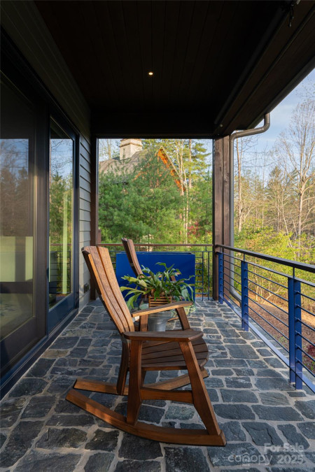 32 Brookline Dr Asheville, NC 28803