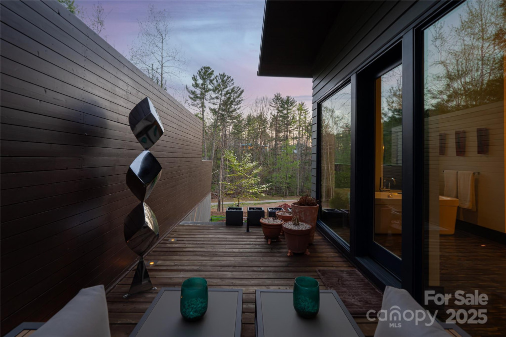 32 Brookline Dr Asheville, NC 28803