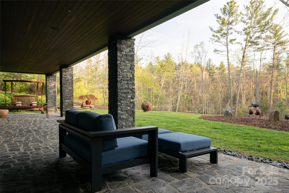 32 Brookline Dr Asheville, NC 28803