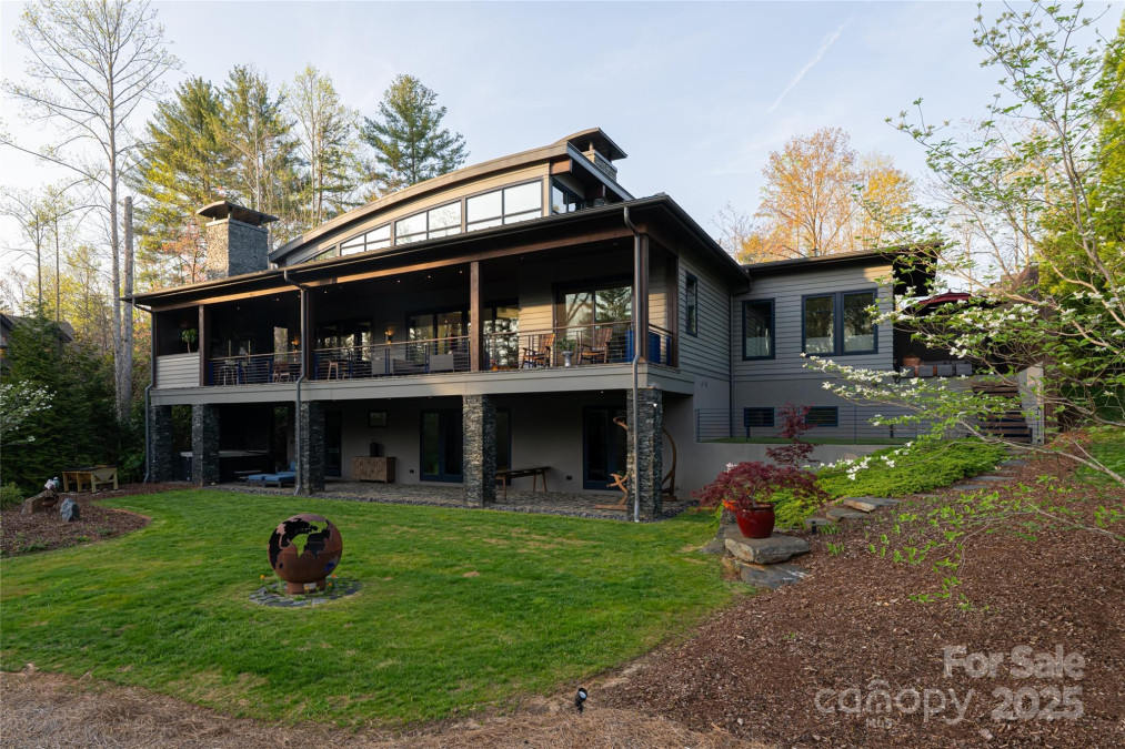 32 Brookline Dr Asheville, NC 28803