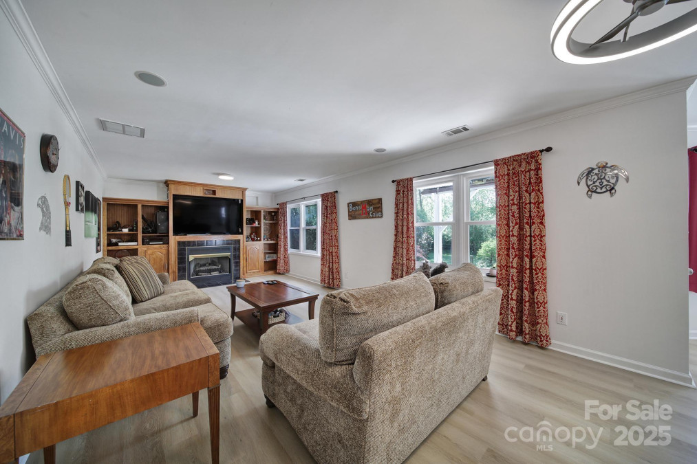 15101 Sharrow Bay Ct Huntersville, NC 28078