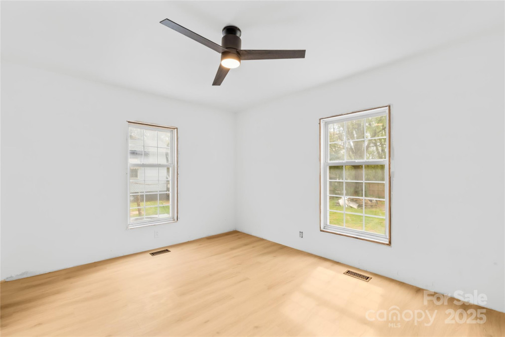 1409 Effingham Rd Charlotte, NC 28208