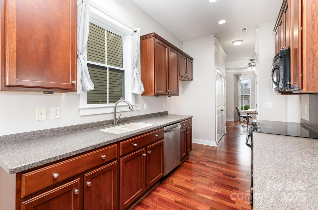9832 Sunriver Rd Huntersville, NC 28078