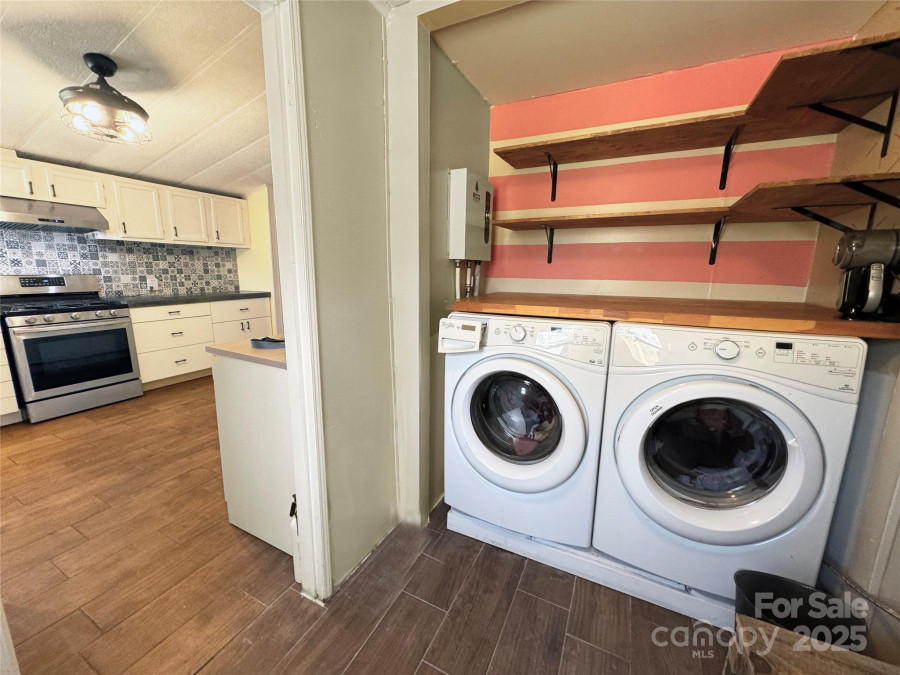 3719 Upper Shut In Rd Hot Springs, NC 28743