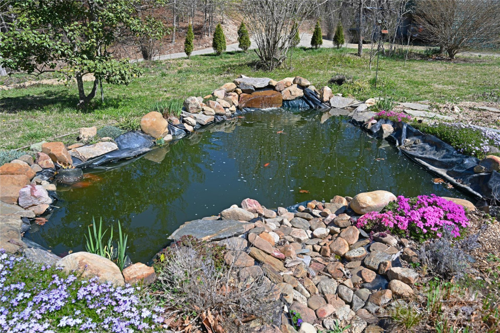 3719 Upper Shut In Rd Hot Springs, NC 28743