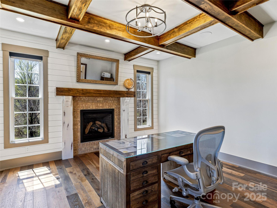 59 Bradford Hill Rd Mills River, NC 28759