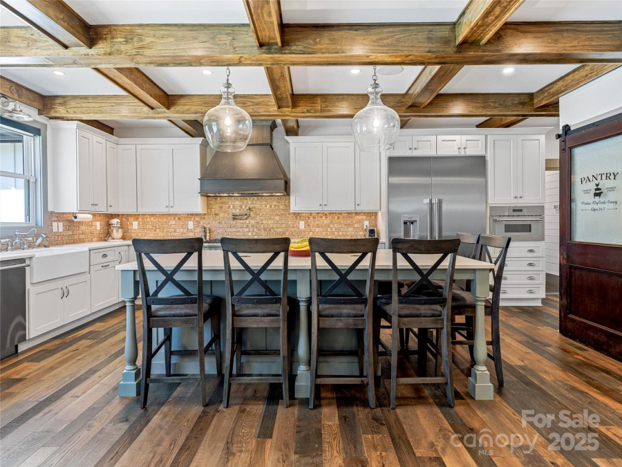 59 Bradford Hill Rd Mills River, NC 28759
