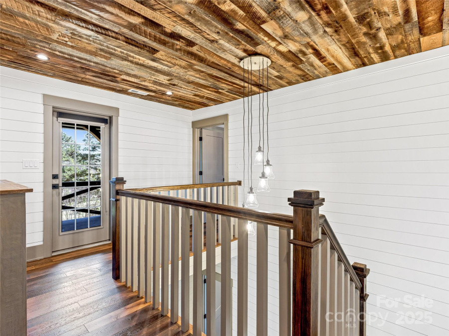 59 Bradford Hill Rd Mills River, NC 28759