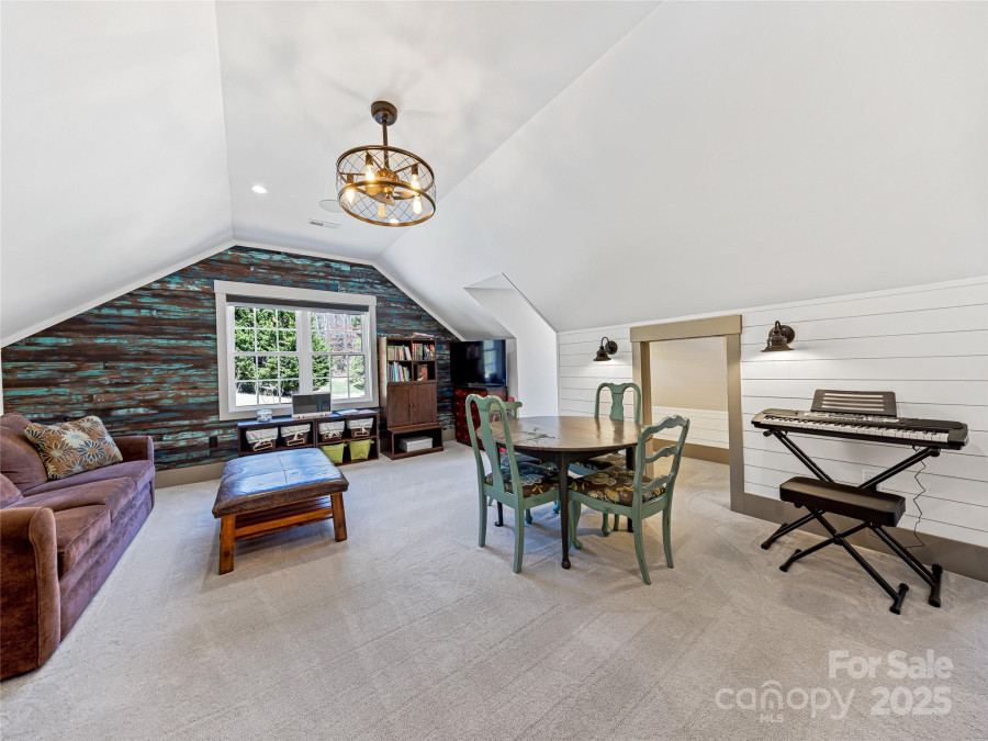 59 Bradford Hill Rd Mills River, NC 28759
