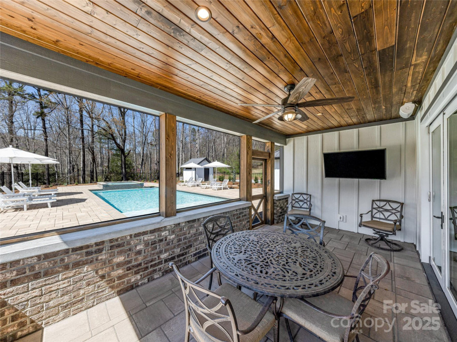 59 Bradford Hill Rd Mills River, NC 28759