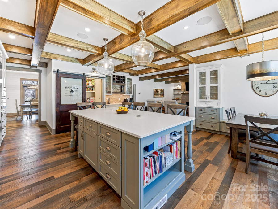 59 Bradford Hill Rd Mills River, NC 28759