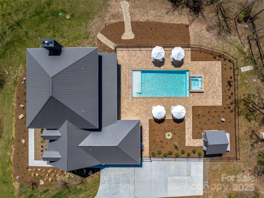 59 Bradford Hill Rd Mills River, NC 28759