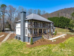 59 Bradford Hill Rd Mills River, NC 28759