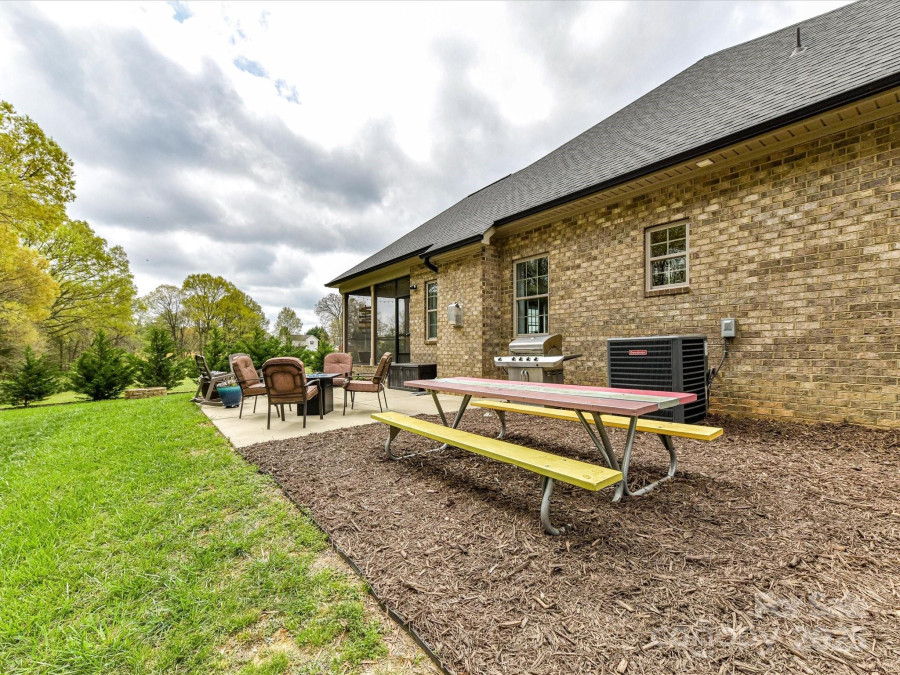3012 Ocean Dr Monroe, NC 28110