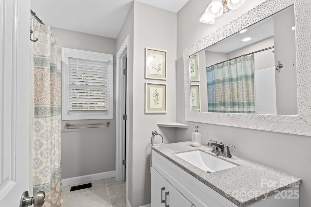 4159 Isle Of Pines Dr Denver, NC 28037