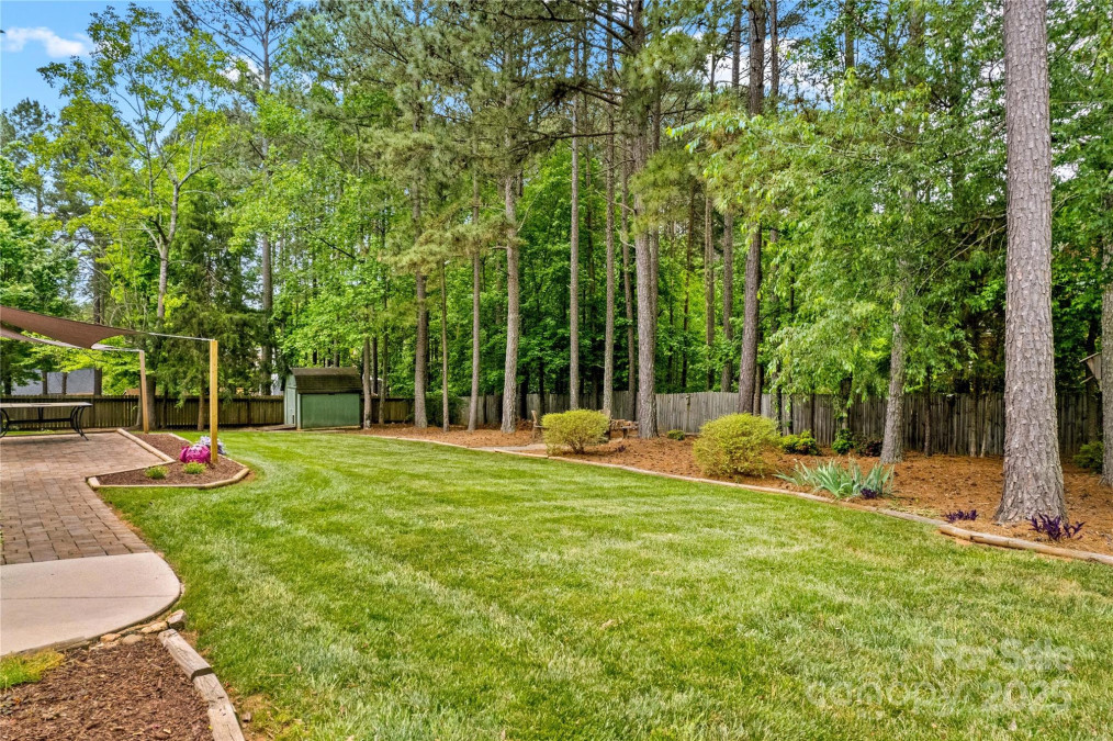 4159 Isle Of Pines Dr Denver, NC 28037