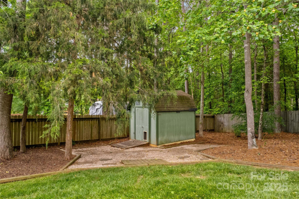 4159 Isle Of Pines Dr Denver, NC 28037