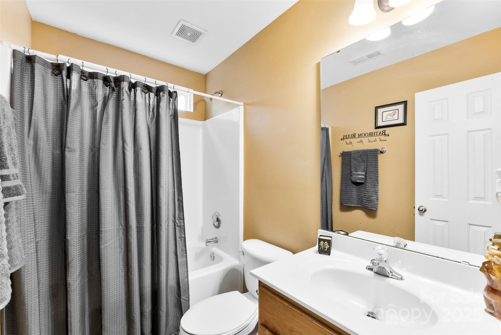 8619 Delamere Ln Charlotte, NC 28269