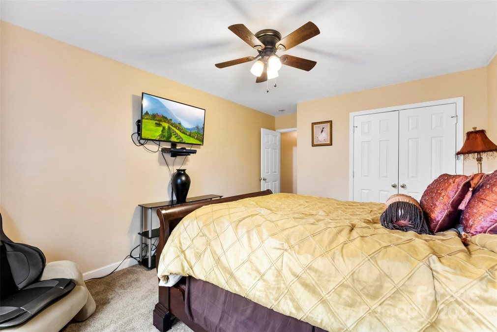 8619 Delamere Ln Charlotte, NC 28269