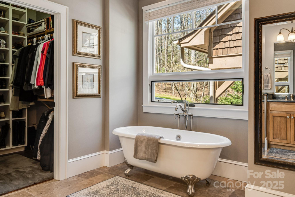 2442 Trillium Ridge Rd Cullowhee, NC 28723