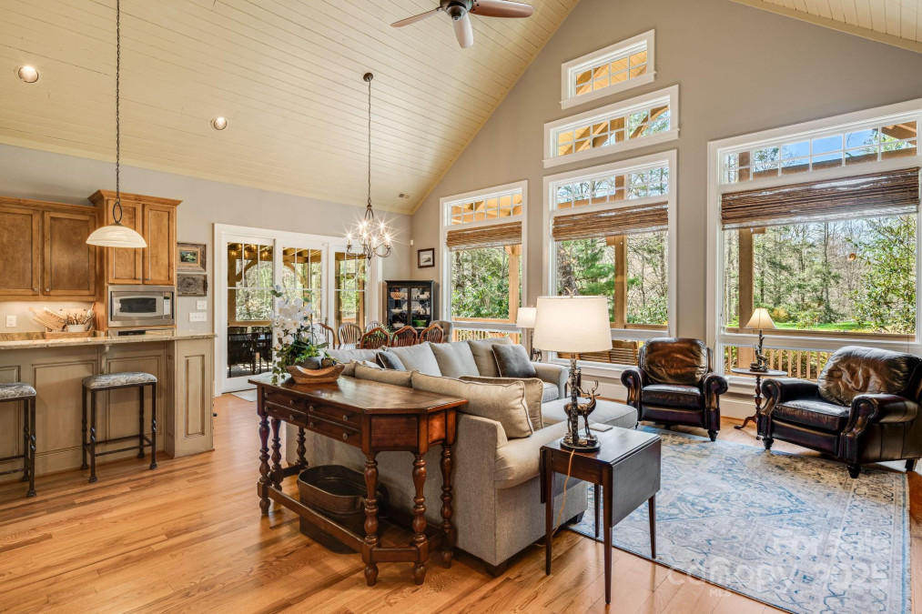 2442 Trillium Ridge Rd Cullowhee, NC 28723