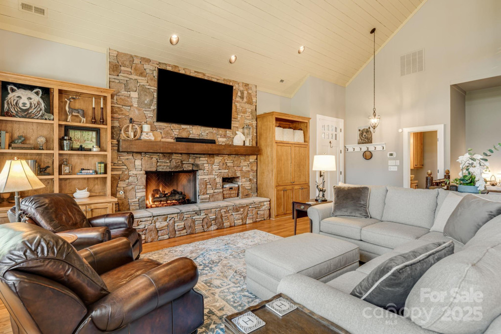 2442 Trillium Ridge Rd Cullowhee, NC 28723
