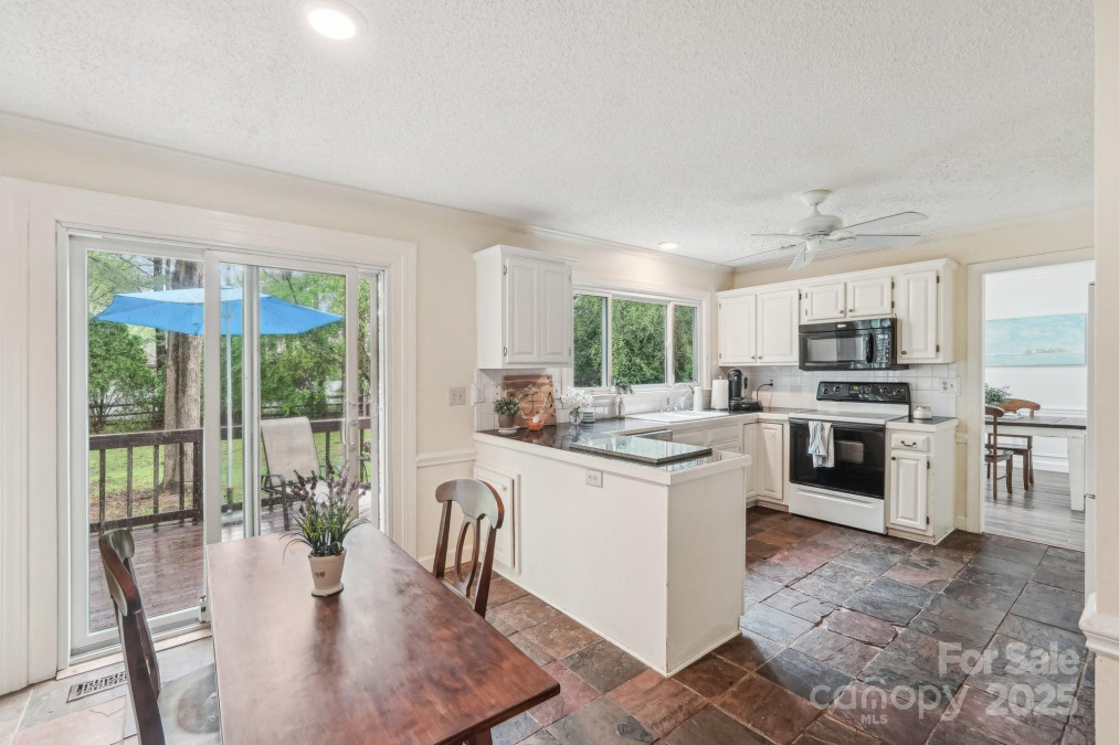 11333 Snapfinger Dr Charlotte, NC 28277