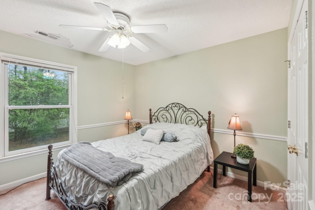11333 Snapfinger Dr Charlotte, NC 28277