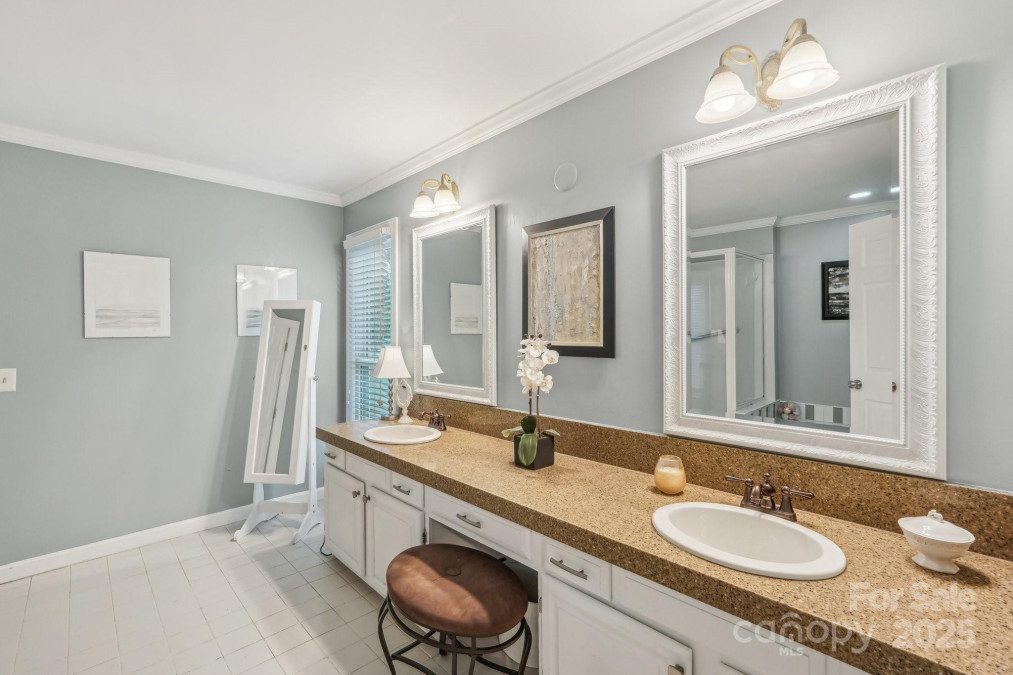 11333 Snapfinger Dr Charlotte, NC 28277