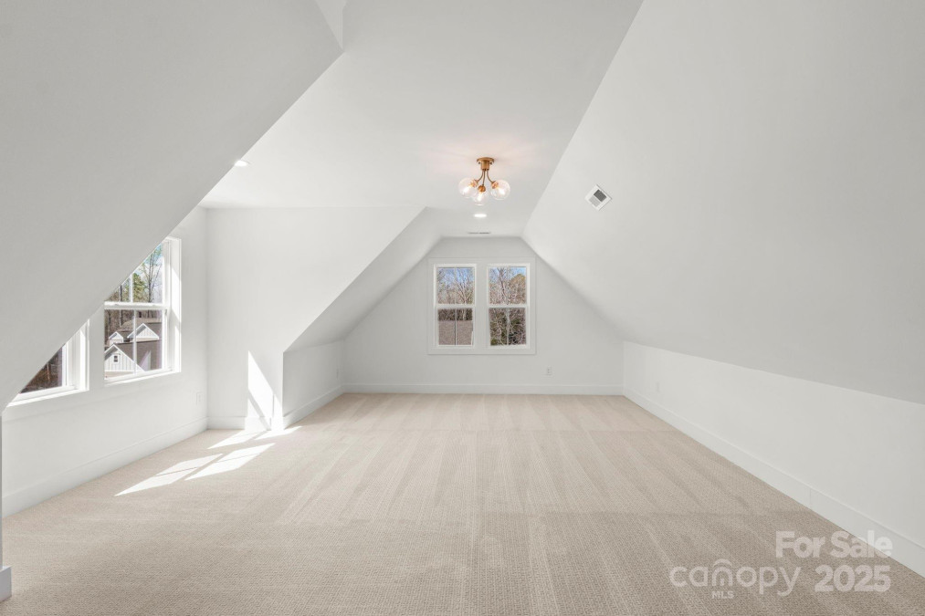 605 Arrow Point Ln Davidson, NC 28036