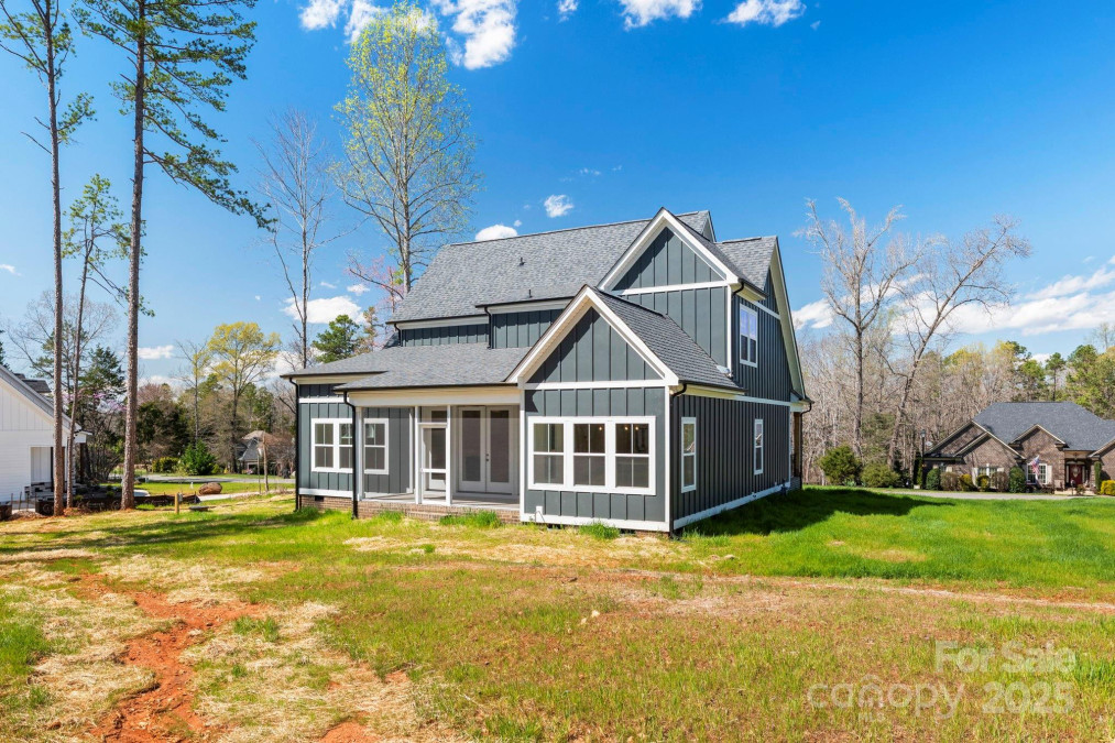 605 Arrow Point Ln Davidson, NC 28036