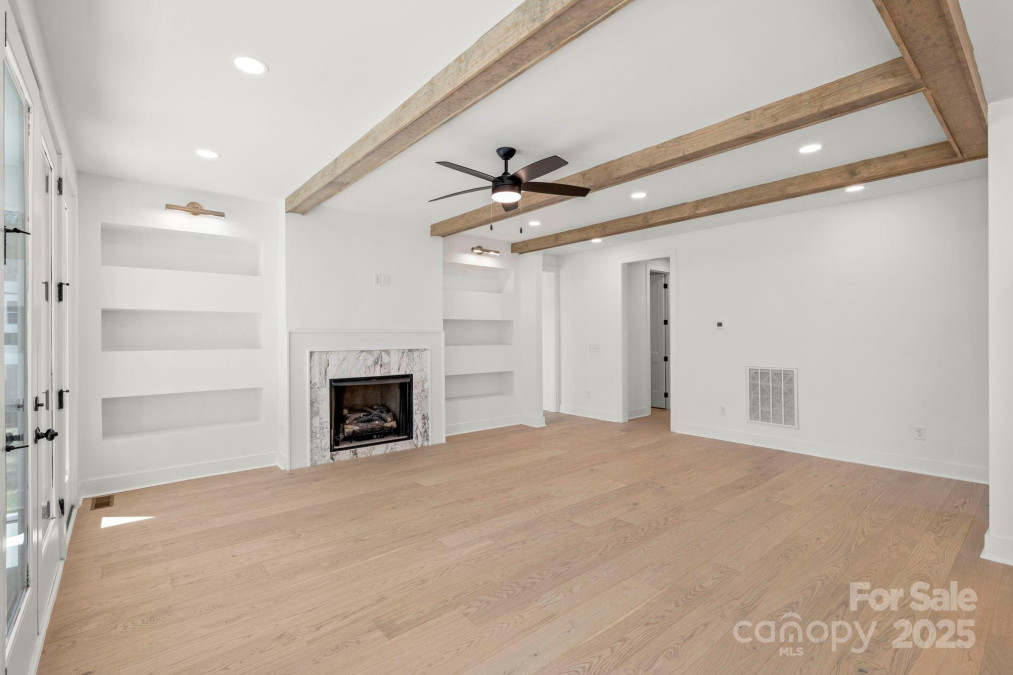 605 Arrow Point Ln Davidson, NC 28036