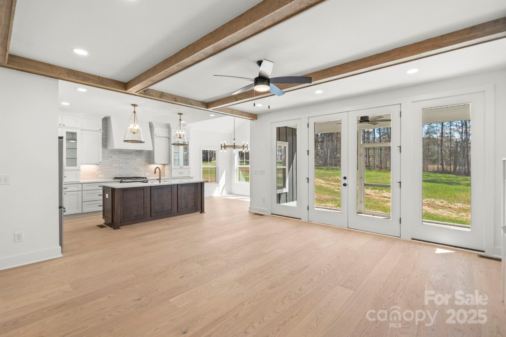 605 Arrow Point Ln Davidson, NC 28036
