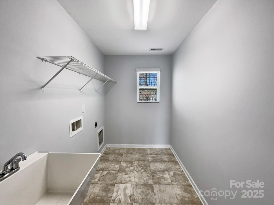 3026 Devon St Charlotte, NC 28213