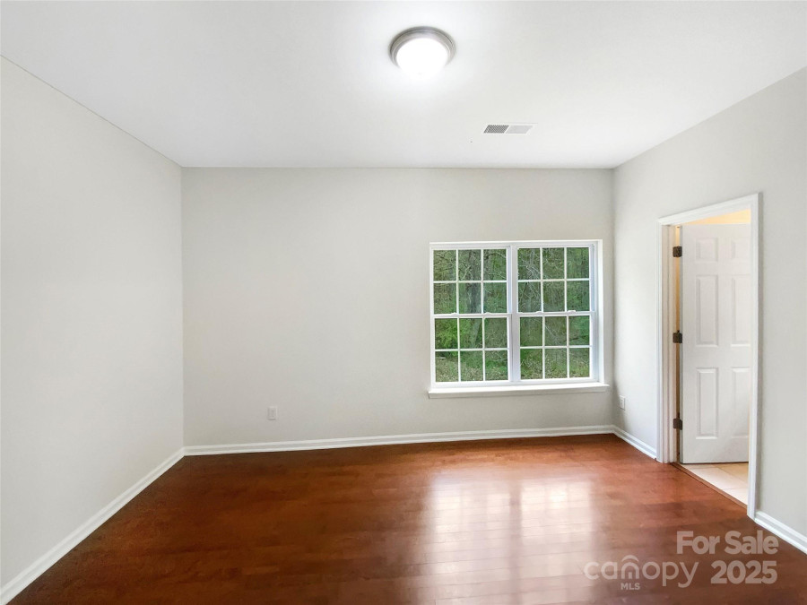 3155 Golden Dale Ln Charlotte, NC 28262