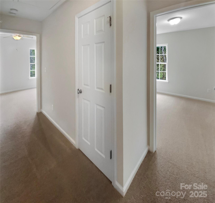 3155 Golden Dale Ln Charlotte, NC 28262