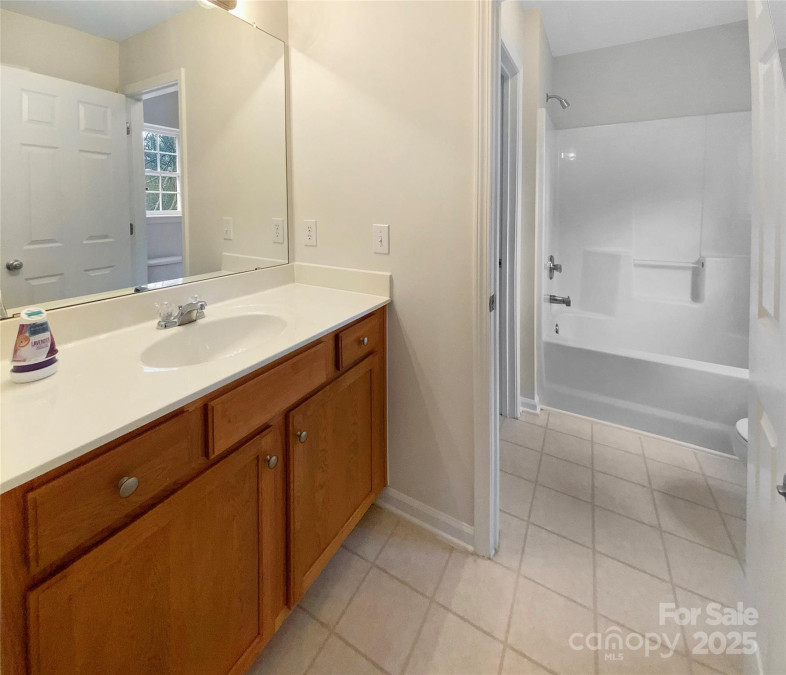 3155 Golden Dale Ln Charlotte, NC 28262
