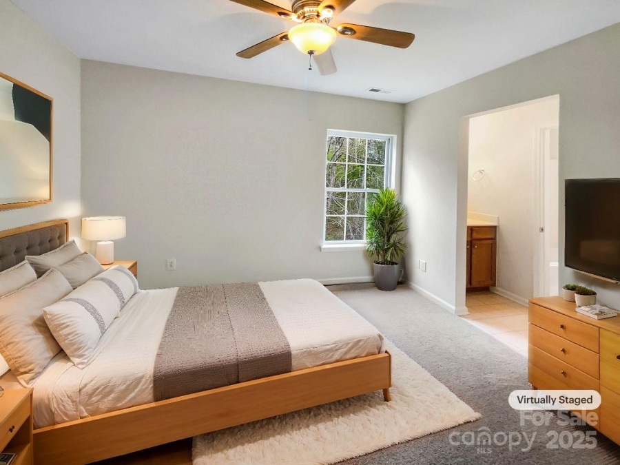 3155 Golden Dale Ln Charlotte, NC 28262