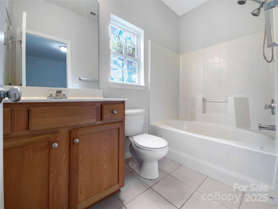 3155 Golden Dale Ln Charlotte, NC 28262