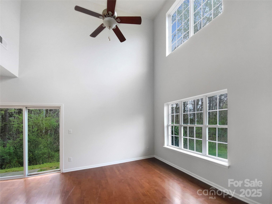 3155 Golden Dale Ln Charlotte, NC 28262