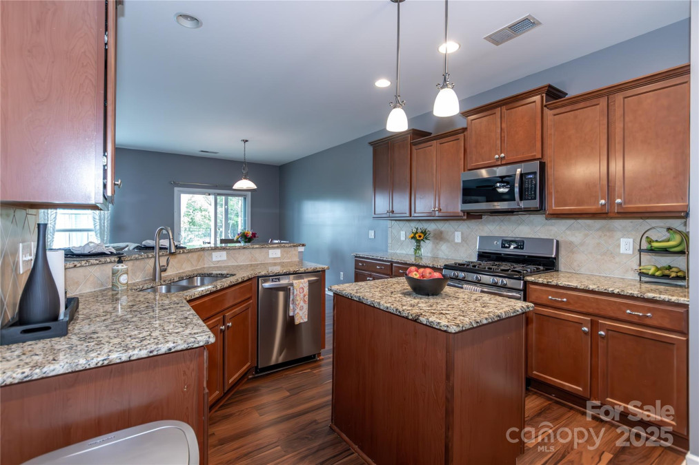 4924 Riverdale Dr Charlotte, NC 28273