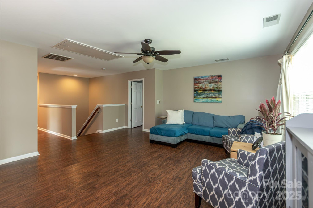4924 Riverdale Dr Charlotte, NC 28273