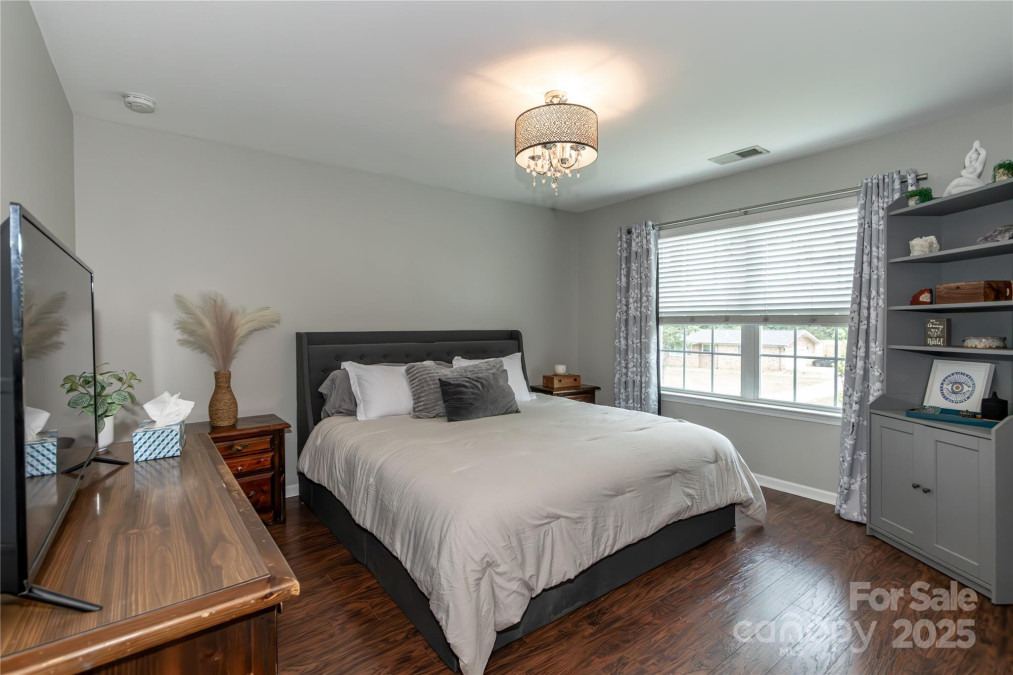 4924 Riverdale Dr Charlotte, NC 28273
