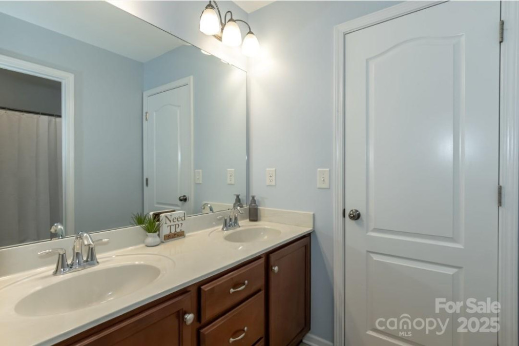 4924 Riverdale Dr Charlotte, NC 28273