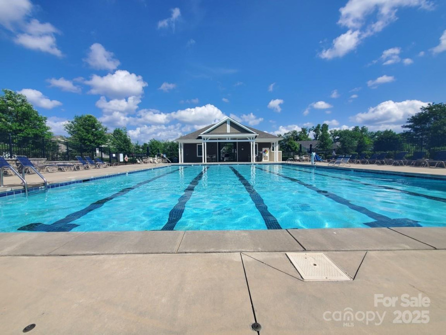 4924 Riverdale Dr Charlotte, NC 28273