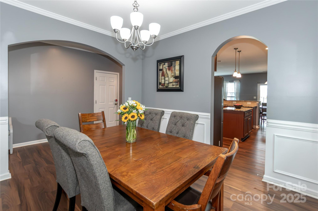 4924 Riverdale Dr Charlotte, NC 28273