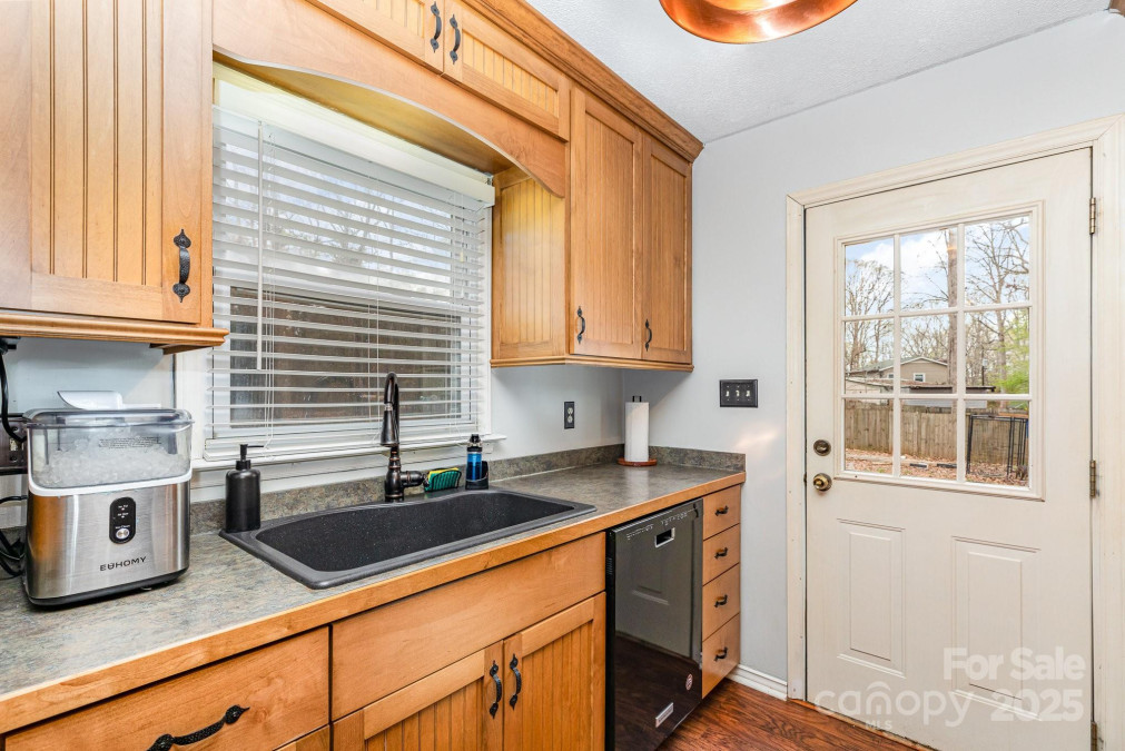 4603 Oakwood Cir Gastonia, NC 28056