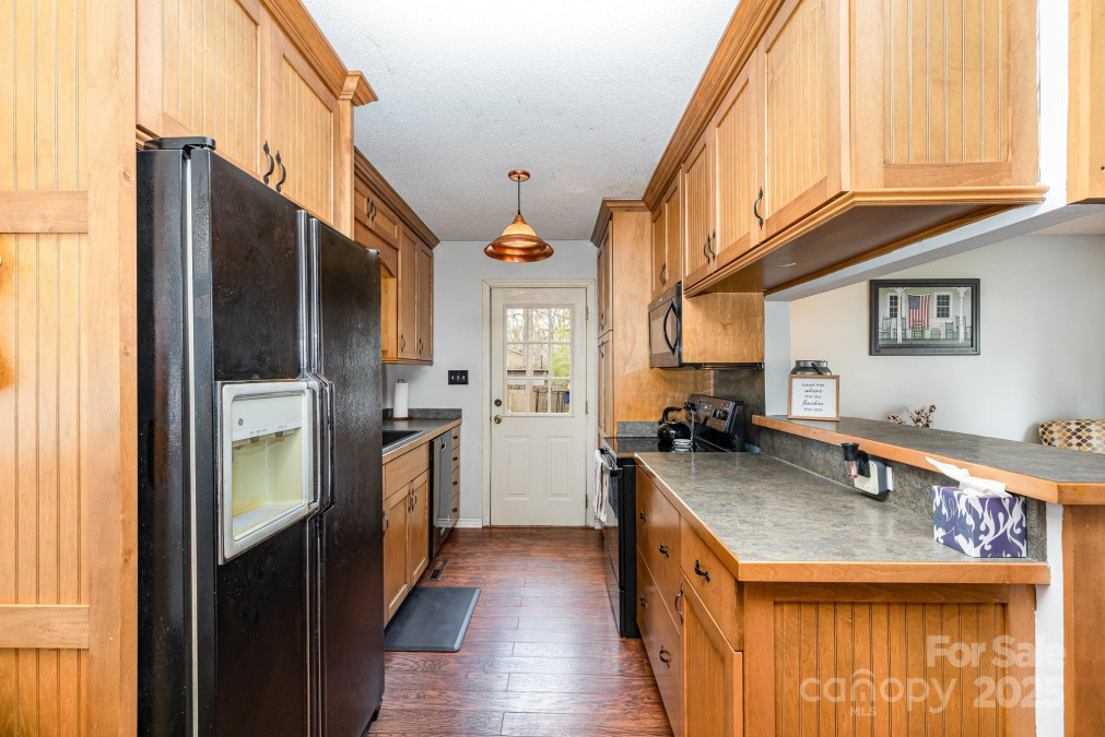 4603 Oakwood Cir Gastonia, NC 28056