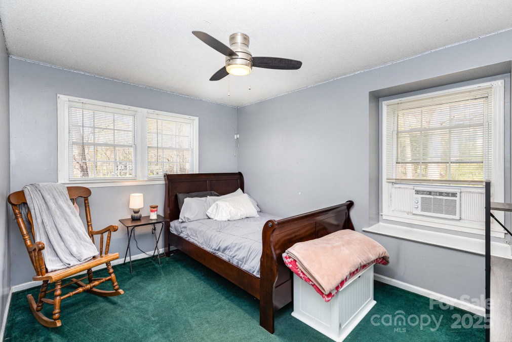 4603 Oakwood Cir Gastonia, NC 28056